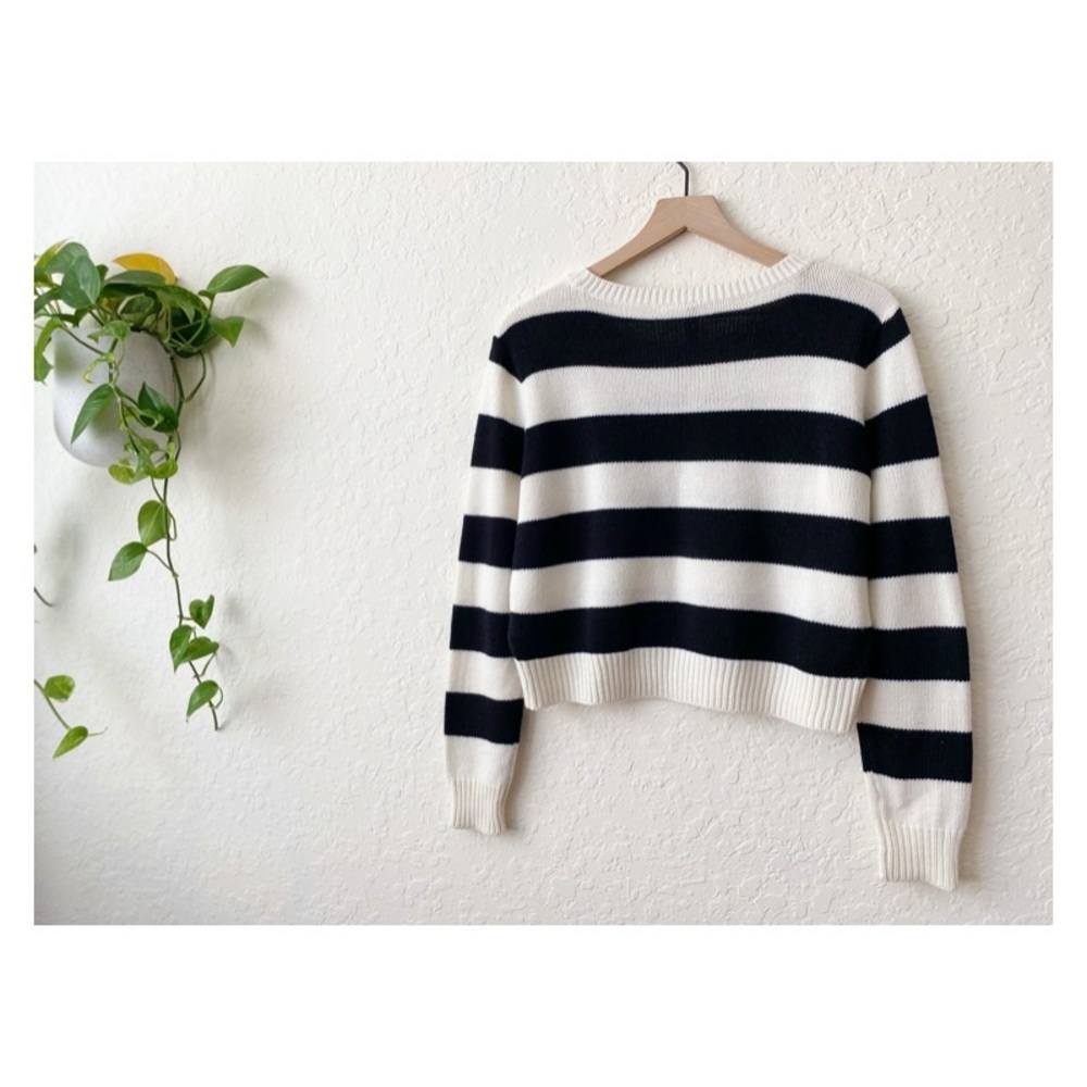 H&M Sweater - Picture 3 of 6